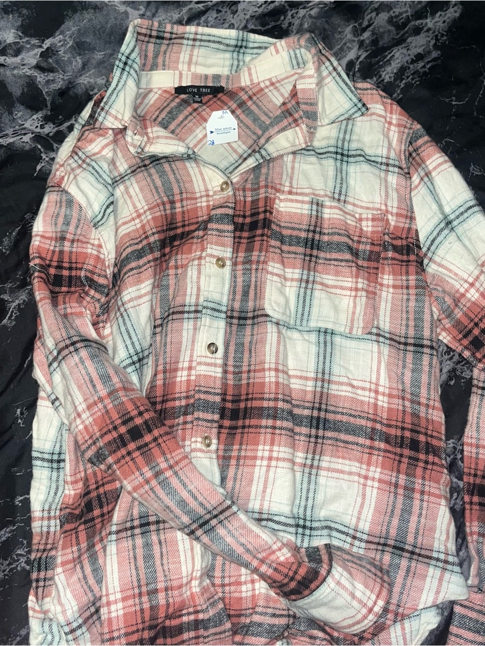 Love Tree Pink, Cream & Black Plaid Button-Up Shirt size medium nwt